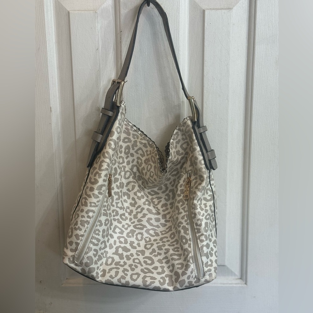 Jen & Co Purse